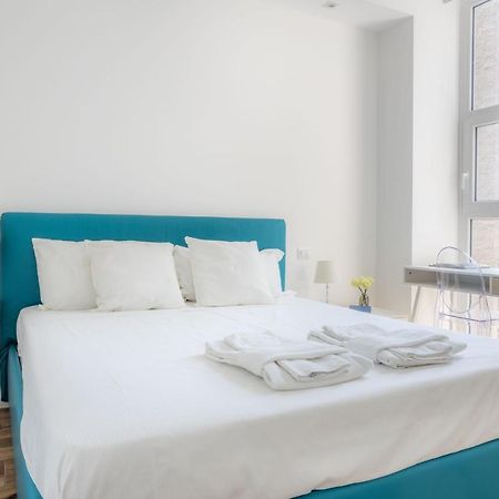 Sunlit 1 Bedroom Apt Via Pirelli Милано Екстериор снимка