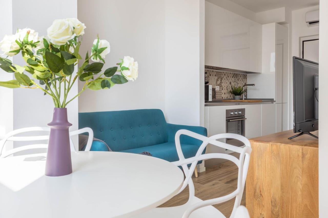 Sunlit 1 Bedroom Apt Via Pirelli Милано Екстериор снимка